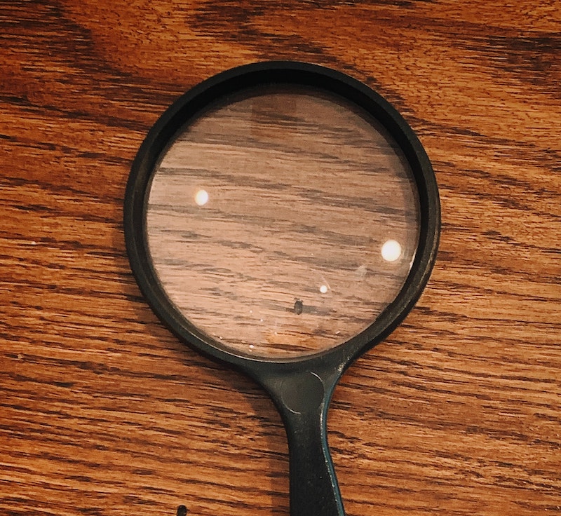 A picture of a magnifying glass