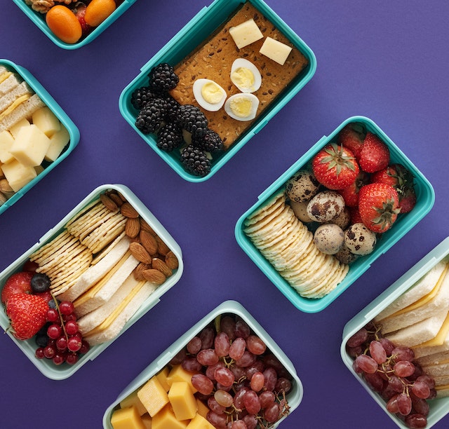 Lunches packed in lunch boxes, a zero waste way to bring lunch to school